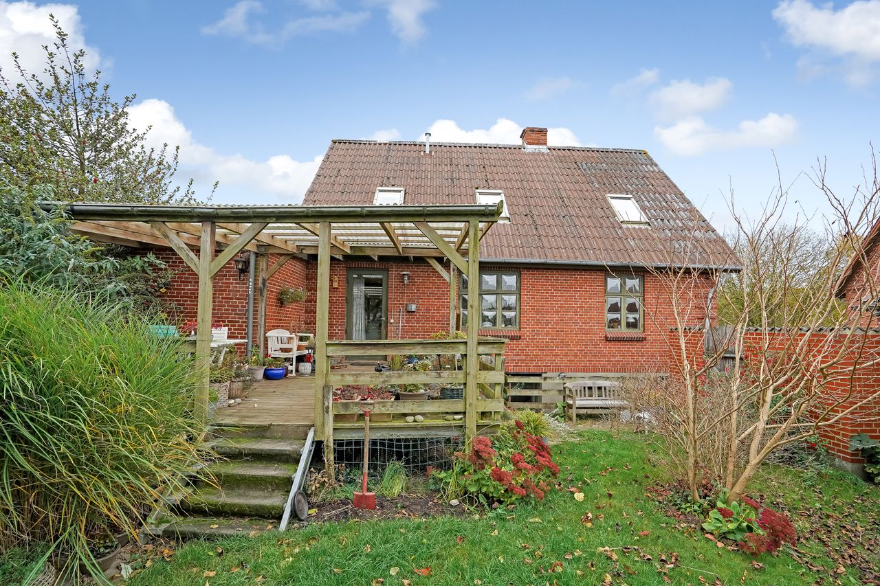 image 02